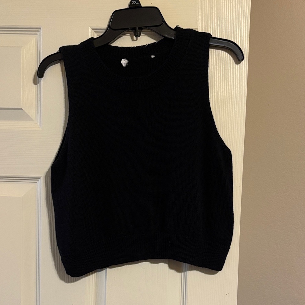 Black Sleeveless Knit Top